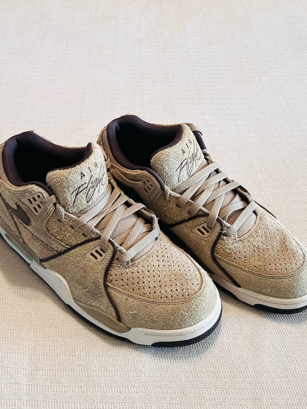 Nike Air Flight 89 Low Men's Tan Suede Sneakers NWOT never worn🆕